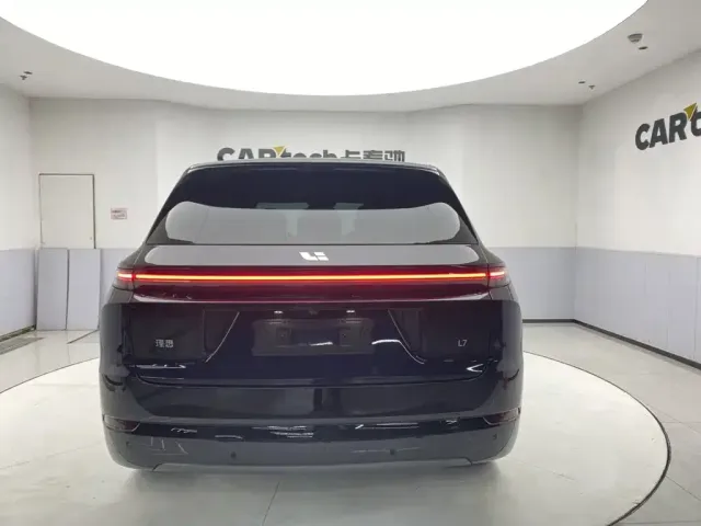 Li Auto L7 — Фото автомобиля 6