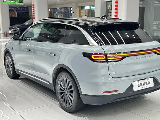 Leapmotor C11 — Фото автомобиля 9