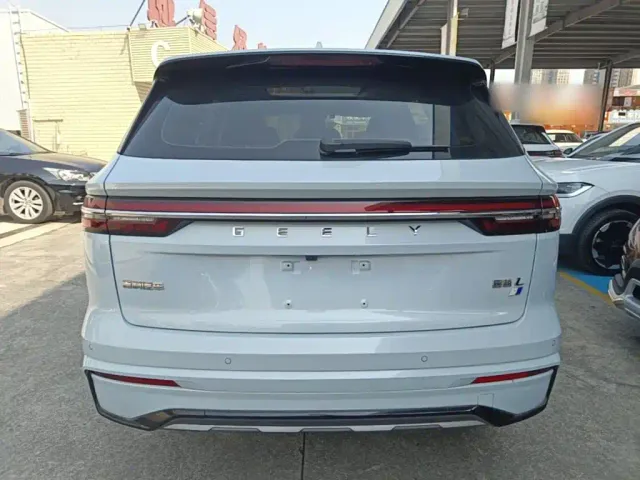 Geely Xingyue L — Фото автомобиля 5