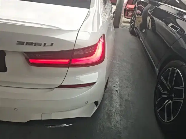 BMW 3 Series — Фото автомобиля 7