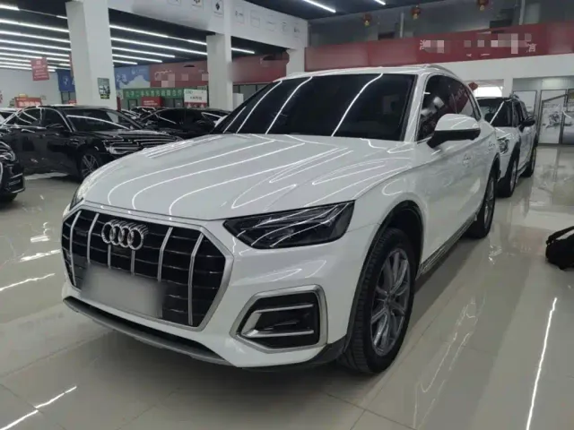 Фотография автомобиля — Audi Q5L