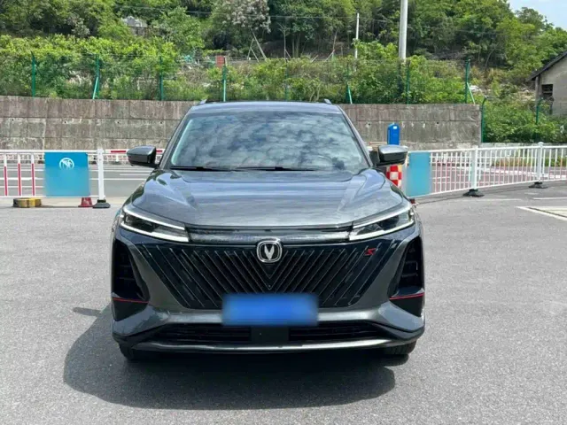 Changan CS75 Plus — Фото автомобиля 6