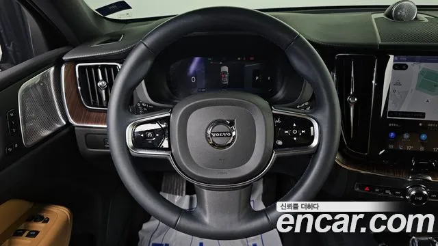 Volvo XC60 Generation 2 — Фото автомобиля 15
