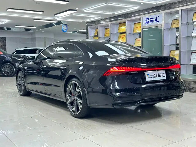 Audi A7L — Фото автомобиля 4