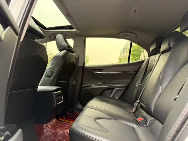 Toyota Camry — Фото автомобиля 19