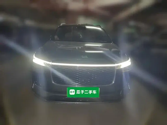 Li Auto ONE — Фото автомобиля 2