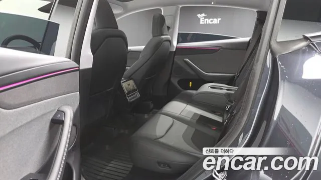 Tesla Model Y — Фото автомобиля 7