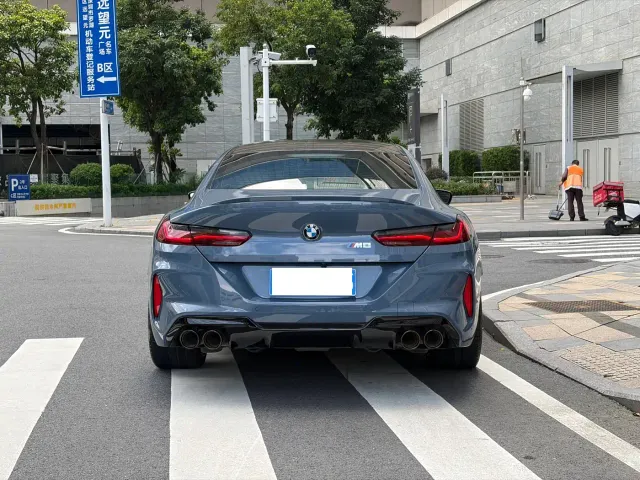 BMW M8 — Фото автомобиля 10