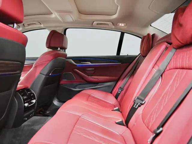 BMW 5 Series — Фото автомобиля 8