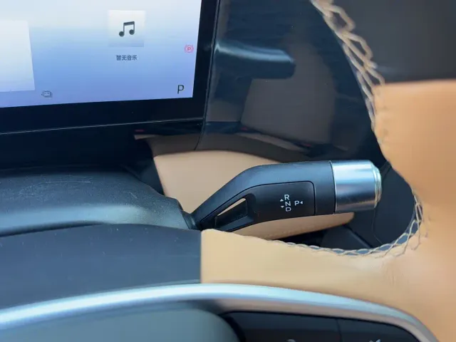 Geely Galaxy L7 — Фото автомобиля 15