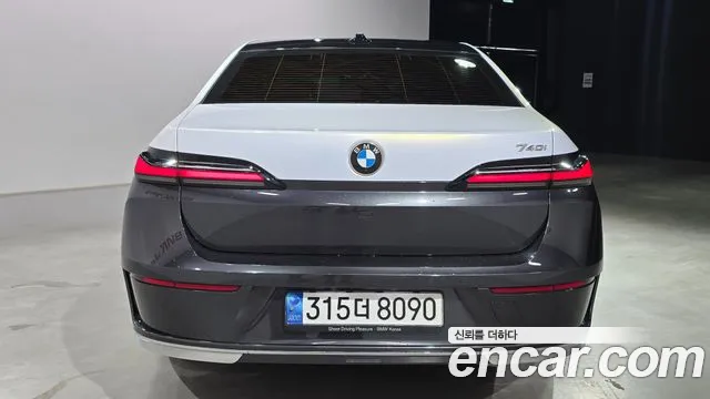 BMW 7 Series G70 — Фото автомобиля 5