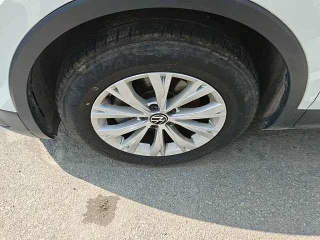 Volkswagen Tiguan L — Фото автомобиля 22