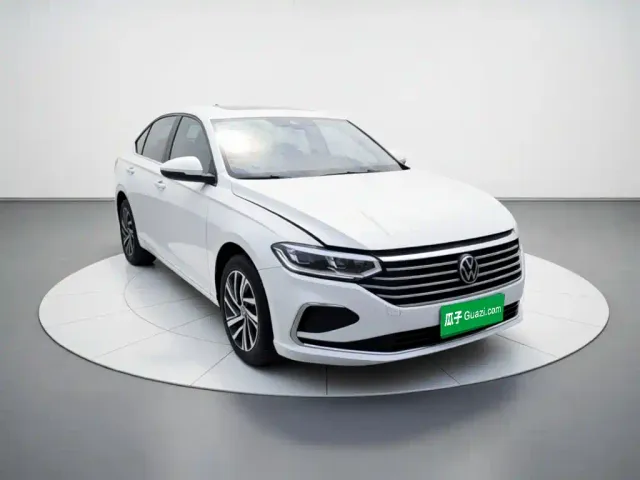 Volkswagen Lavida — Фото автомобиля 23