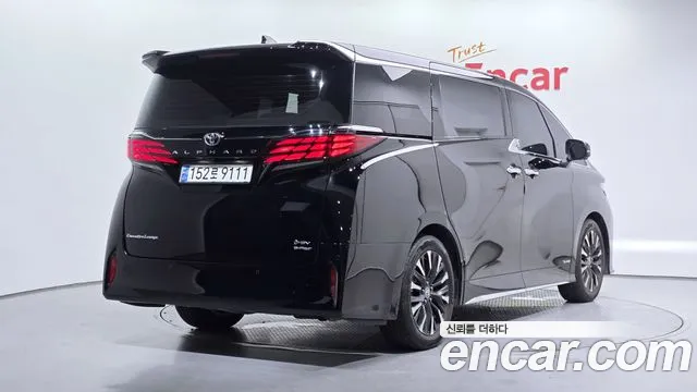 Toyota Alphard — Фото автомобиля 2
