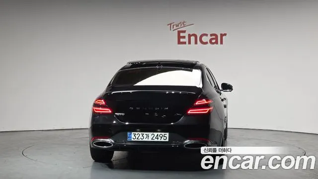 Genesis G70 Новый G70 Бензин 2.5T 4WD — Фото автомобиля 4
