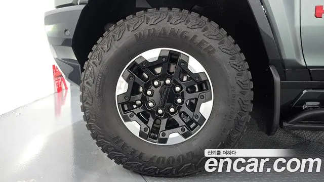 GMC Hummer EV — Фото автомобиля 5