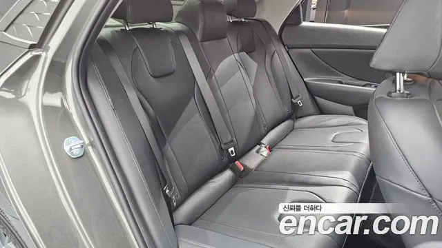 Hyundai Avante CN7 — Фото автомобиля 12