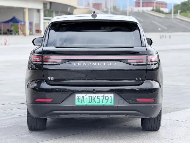 Leapmotor C11 — Фото автомобиля 5
