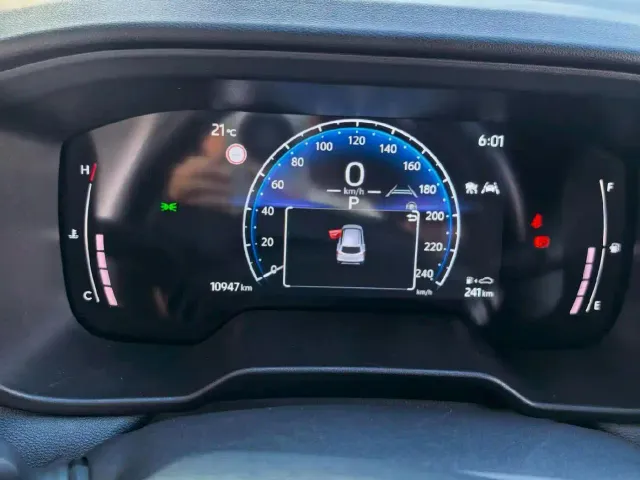 Toyota Corolla Cross — Фото автомобиля 5