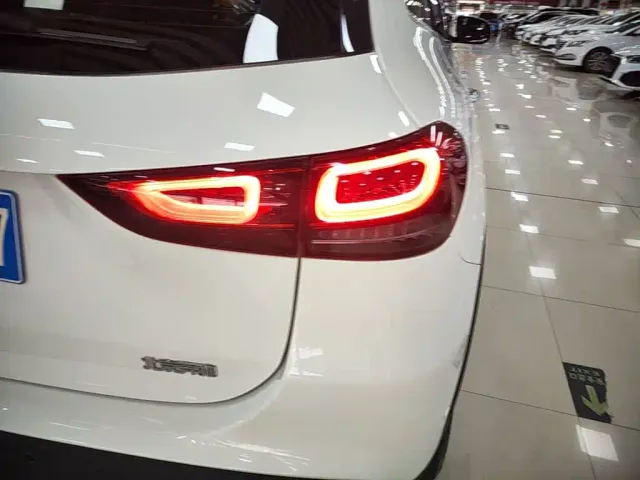 Mercedes-Benz GLA-Class — Фото автомобиля 7