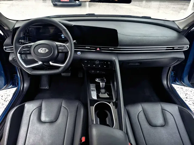 Hyundai Elantra — Фото автомобиля 9