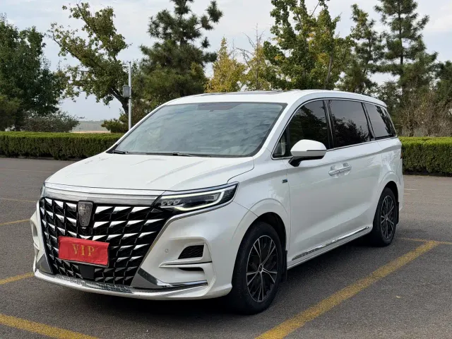 Фотография автомобиля — Roewe iMAX8