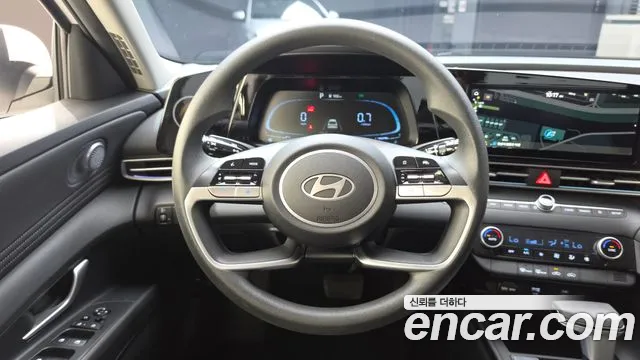 Hyundai AVANTE Новый Avante (CN7) — Фото автомобиля 12