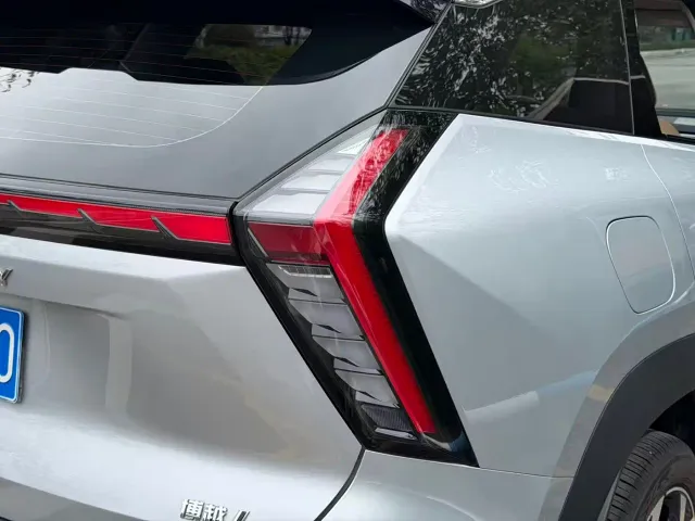 Geely Boyue L — Фото автомобиля 24
