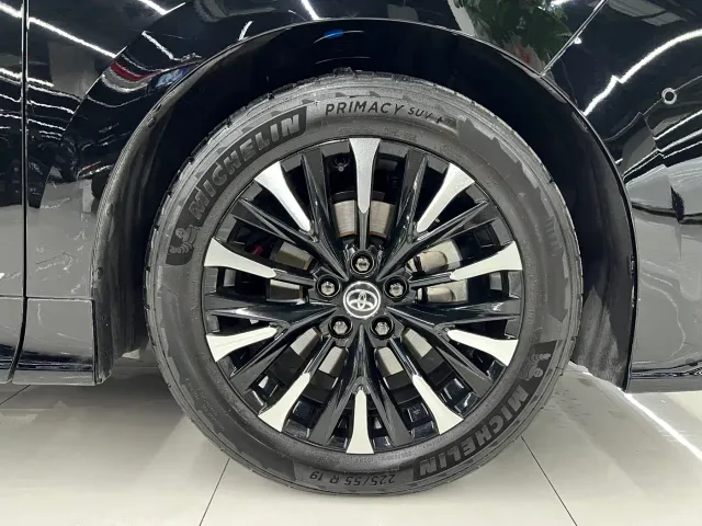 Toyota Alphard — Фото автомобиля 28