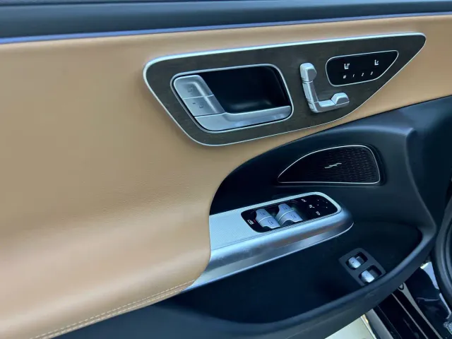 Mercedes-Benz E-Class — Фото автомобиля 9