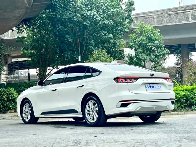 Ford Mondeo — Фото автомобиля 7