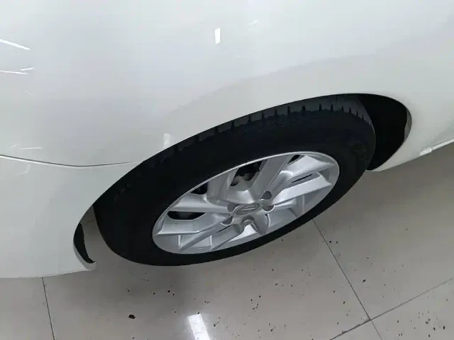 Nissan Tiida — Фото автомобиля 22