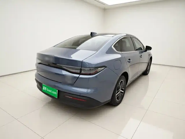 BYD Seal 05 DM-i — Фото автомобиля 9
