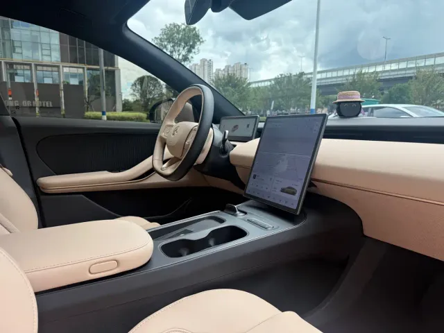 Nio ET5 — Фото автомобиля 11