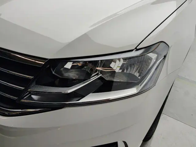 Volkswagen Lavida — Фото автомобиля 5