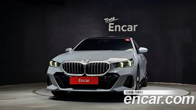 BMW 5-Series 5 серия (G60) 530i xDrive M Sport — Фото автомобиля 3