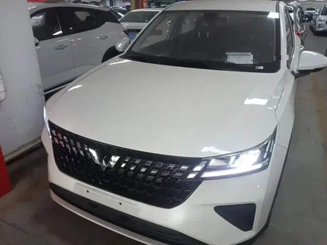 Wuling Xingchi — Фото автомобиля 2