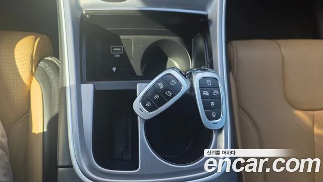 Hyundai Santafe Новый Santa Fe Бензин 2.5T 4WD — Фото автомобиля 14