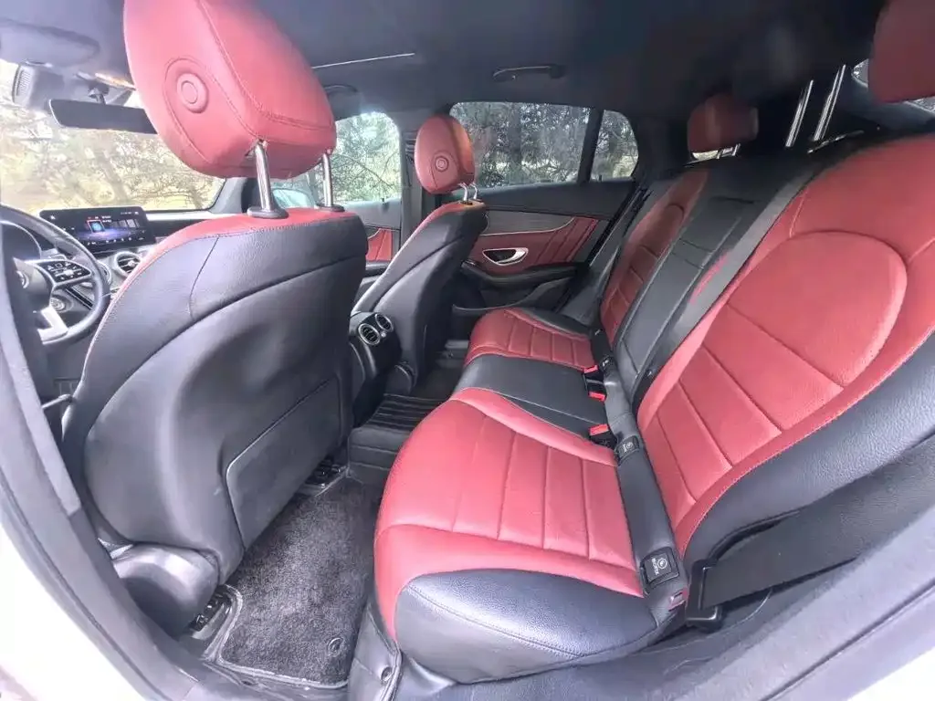 Mercedes-Benz Mercedes-Benz GLC Coupe 2022 GLC 300 4MATIC Coupe SUV — Фото автомобиля 4