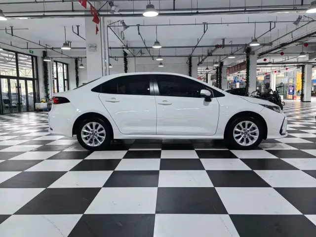 Toyota Corolla — Фото автомобиля 7