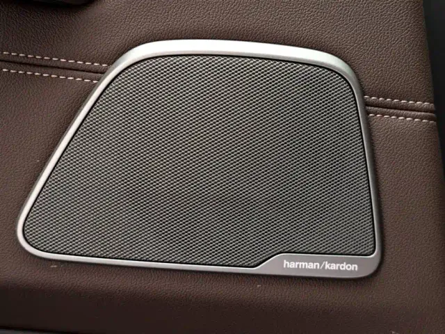 BMW 5 Series — Фото автомобиля 24