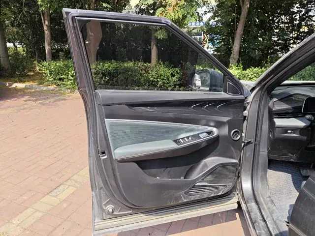 Geely Boyue — Фото автомобиля 7