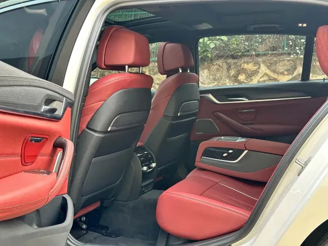 BMW 5 Series — Фото автомобиля 6