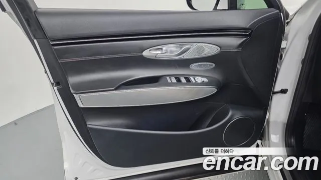 Genesis GV70 Electrified — Фото автомобиля 13