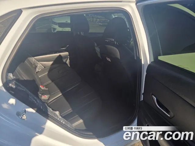 Hyundai AVANTE Новый Avante (CN7) — Фото автомобиля 12