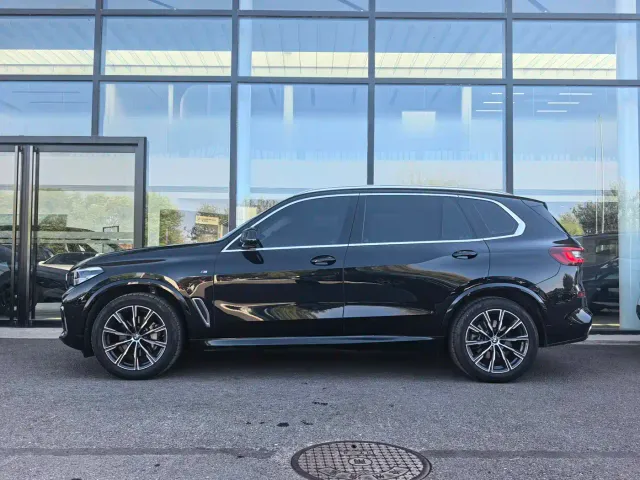 BMW X5 — Фото автомобиля 3