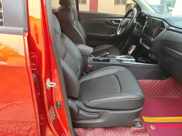 Isuzu D-MAX — Фото автомобиля 24