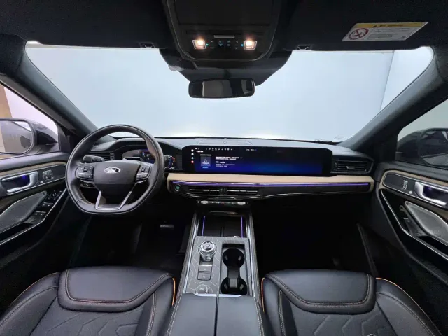 Ford Explorer — Фото автомобиля 9