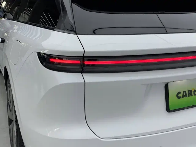 Li Auto i6 — Фото автомобиля 8