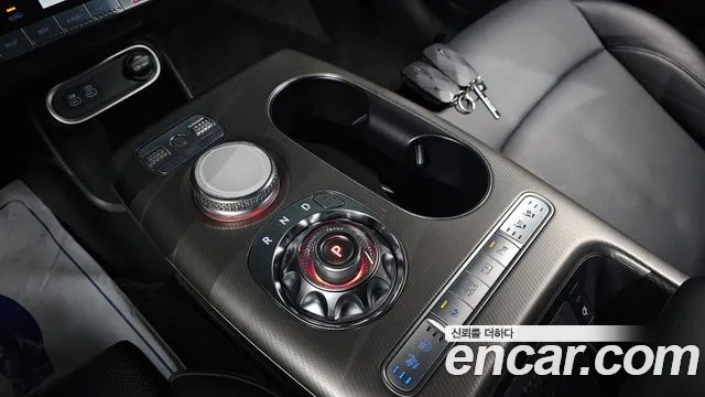 Genesis GV60 — Фото автомобиля 12